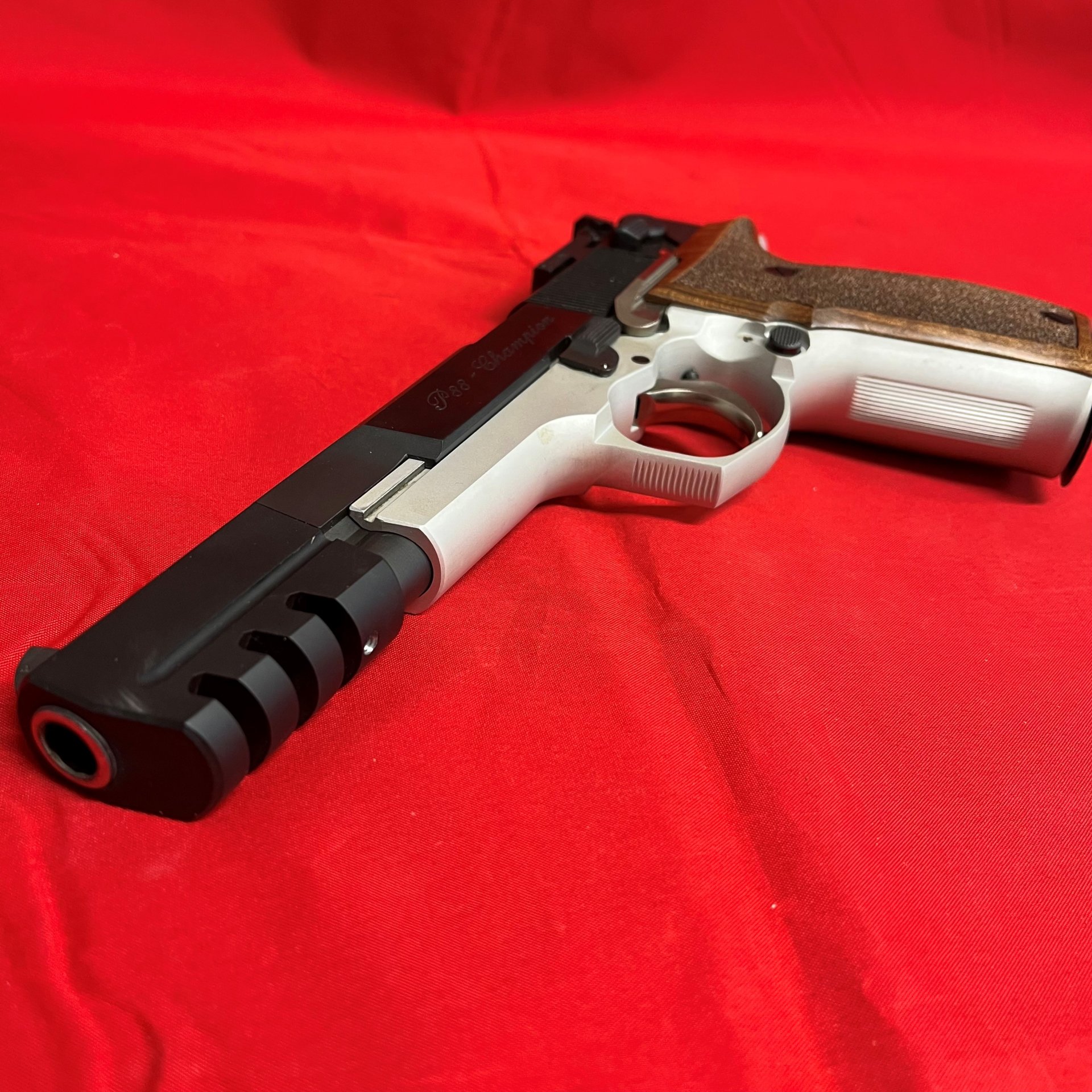 Walther P88 Champion + Wechselsystem - 9mm Luger/.22lr - Halbautomatische Pistole | Magazin+Koffer – Bild 3