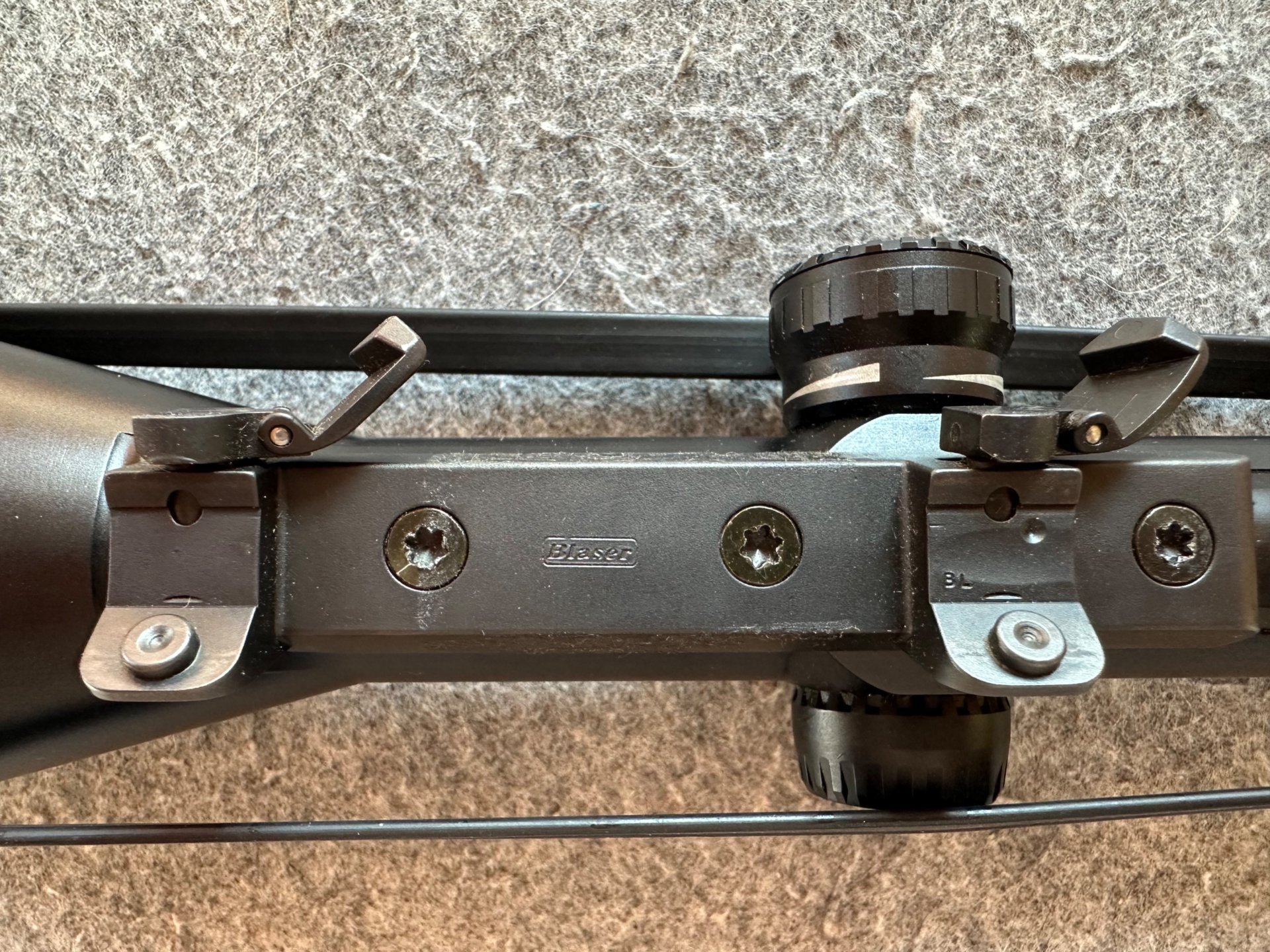 ZEISS Diavari VM 3-12x56 T* mit Leuchtabsehen & original Blaser Sattelmontage – Bild 7