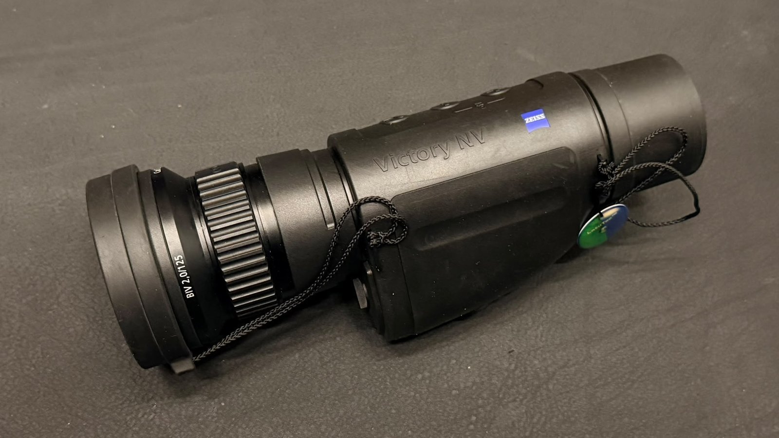 Zeiss Victory NV 5,6x62 T* | Nachtsichtgerät | Restlichtverstärker | IR-LED | Nachtsicht – Bild 2