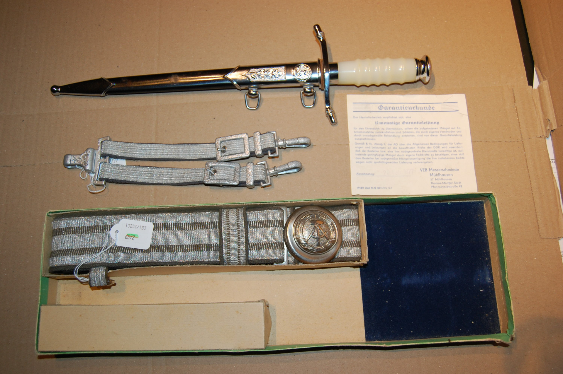 DDR NVA Dolch Offiziersdolch im OVP und Garantieshein – Bild 2
