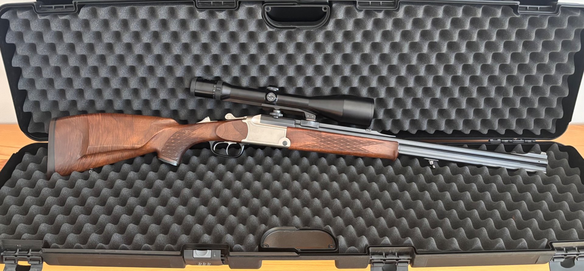 Blaser B 750/88 Bergstutzen m. Linksschaft – 5,6x50R Mag. / 9,3x74R – Zeiss 3-12x56 T* – Bild 2