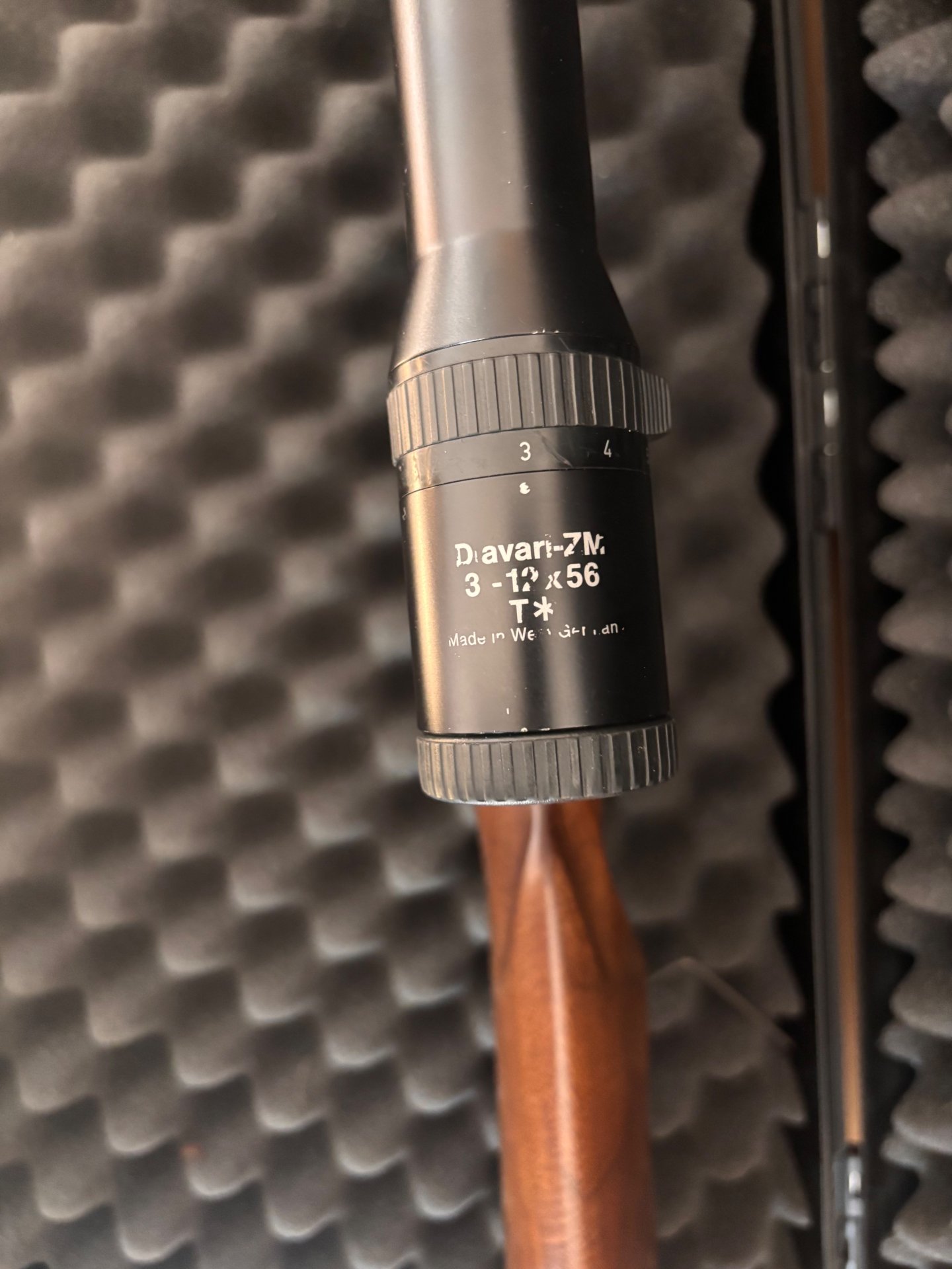 Blaser B 750/88 Bergstutzen m. Linksschaft – 5,6x50R Mag. / 9,3x74R – Zeiss 3-12x56 T* – Bild 5