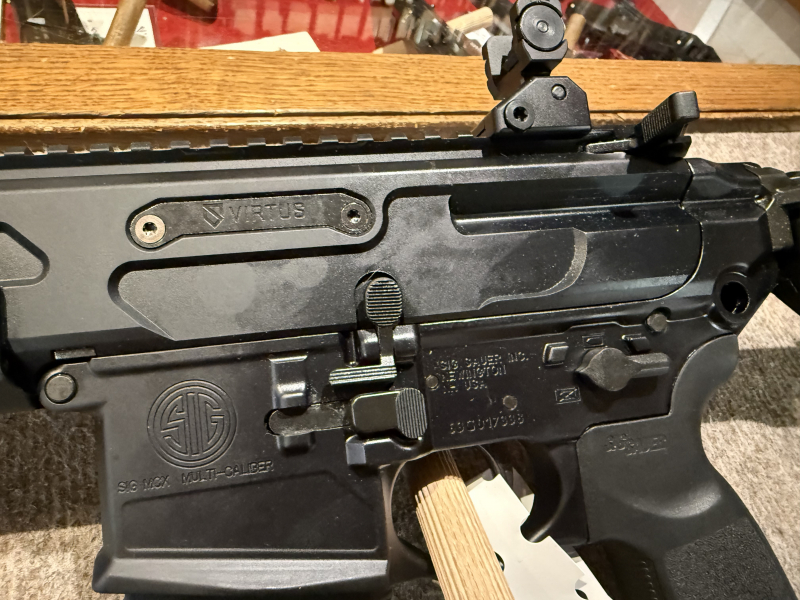 Neuwertige SIG Sauer Halbautomatische Büchse Mod Virtus Kal .223 Rem – Bild 3
