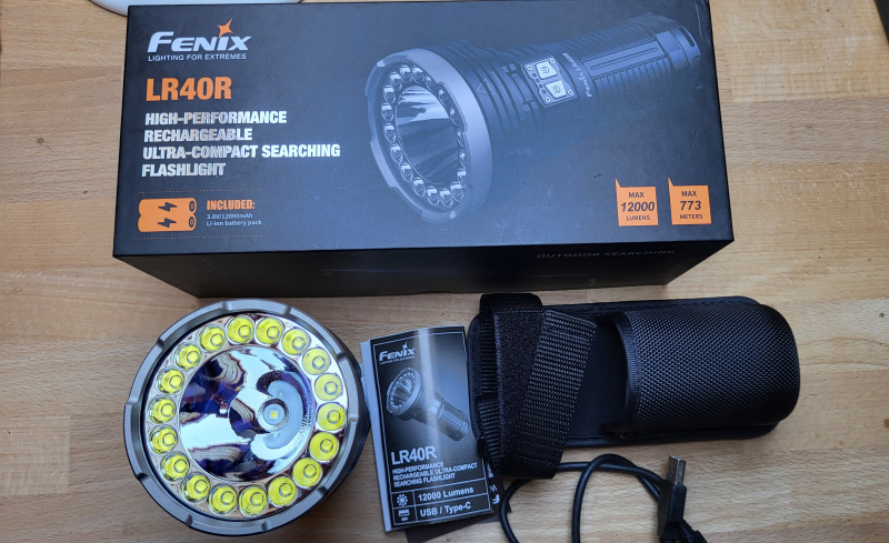 Led-Taschenlampe Fenix LR40R – imagen 2