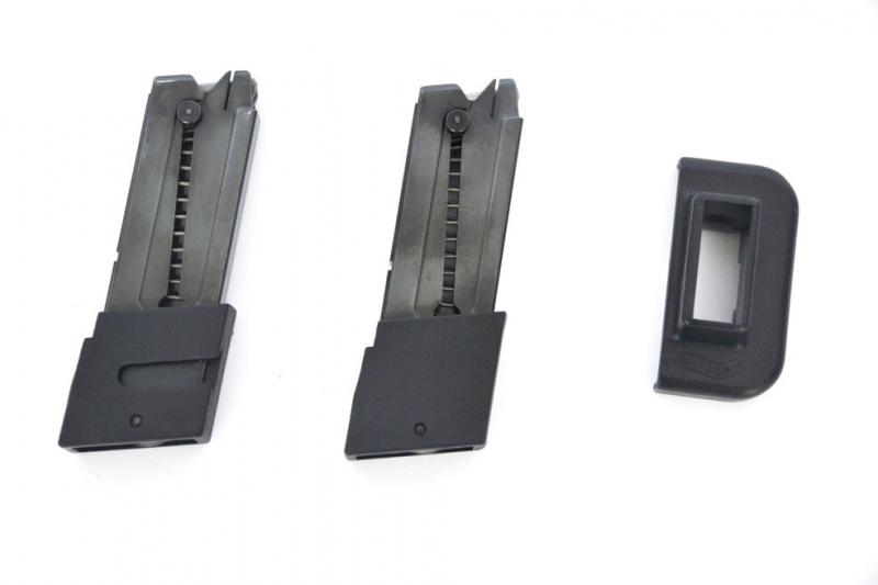 Walther GSP Wechselsystem , Kaliber .32S&WlongWC, zwei Magazine, Ladehilfe, 1992, Kunststoffkoffer – immagine 3