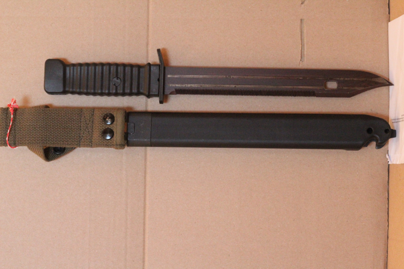 KAMPFMESSER MIT GRIFF NACH ART DES KCB-BAJONETTS – Bild 3