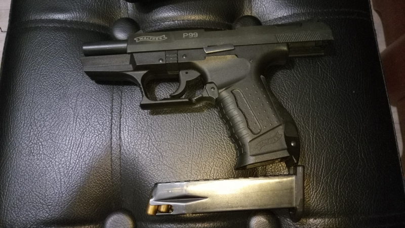 Schreckschuss-Pistole Umarex Walther P99 PTB762 – zdjęcie 2