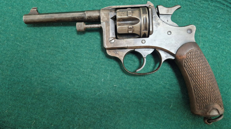 Revolver Manifacture d’Armes St. Etienne, Mod. 1892 – Bild 2