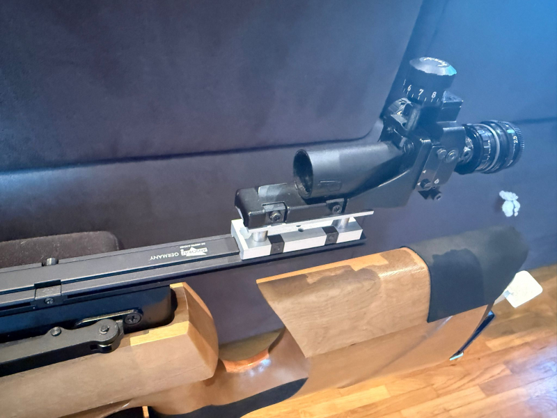 Pressluftgewehr Auflage/ Anschütz 8002 S2 – Bild 3