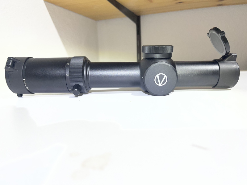 Vixen 1-8x28 LPVO Drückjagdglas Zielfernrohr Mil-Dot FFP 34mm Tube OVP – stampa 2