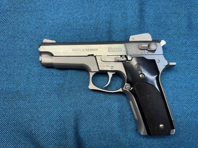 Smith & Wesson Mod 659 in Kaliber 9mm Para – imaginea 2