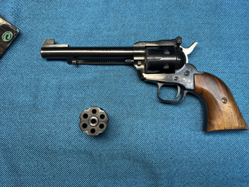 Herbert Schmidt HS Modell 21 / 21S Revolver .22 WMR mit Austauschtrommel .22 LR – obrázek 2