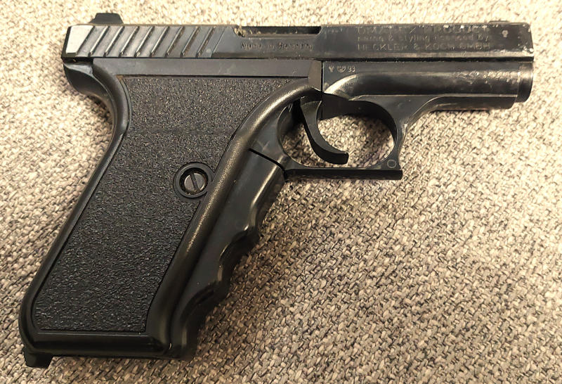 Heckler&Koch SP9 Im Kal. 9mm PAK (Magazin defekt) – slika 2