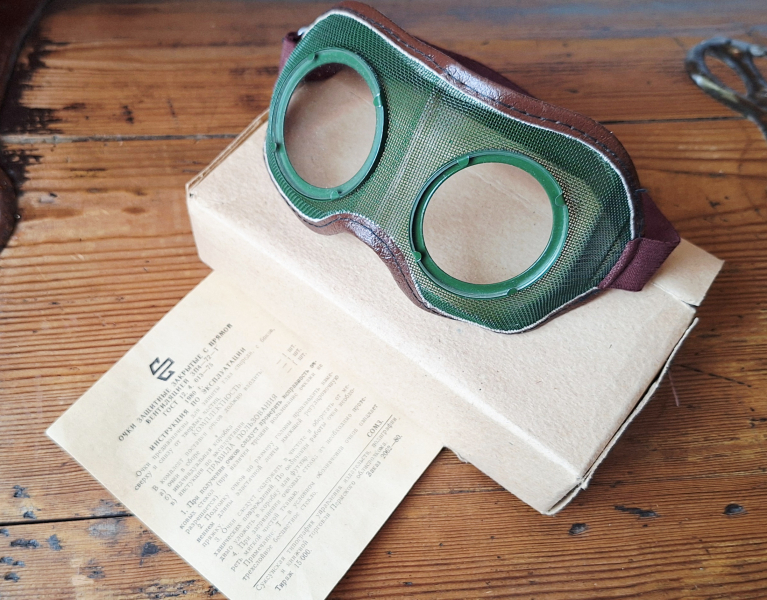 Russische Schutzbrille Originalverpackt – Bild 2