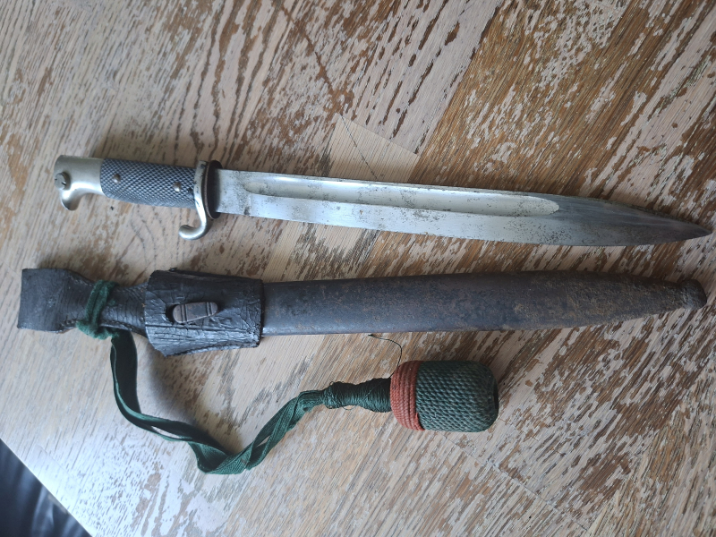 Ausgeh Seitengewehr mit Koppelschuh und Portepee – Bild 2