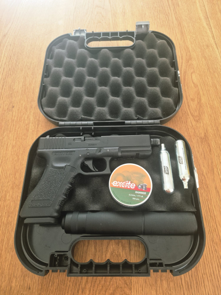 Umarex Glock 17, schwarz, Kaliber 4,5mm Co2 mit Laufgewinde – Bild 3