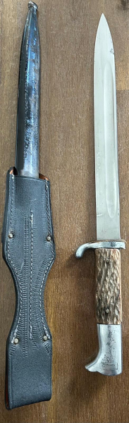 Ausgehseitengewehr mit Scheide und Koppelschuh – image 2