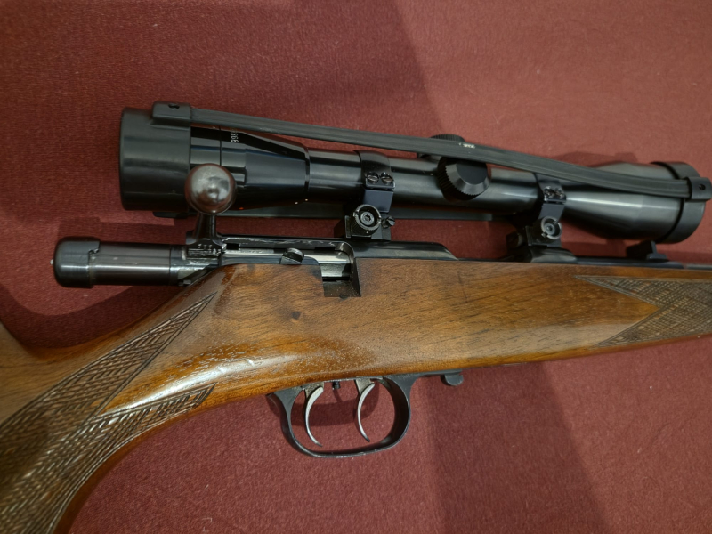 Weihrauch Repetierbüchse .22 Hornet mit Kahles 6x42 – Bild 2