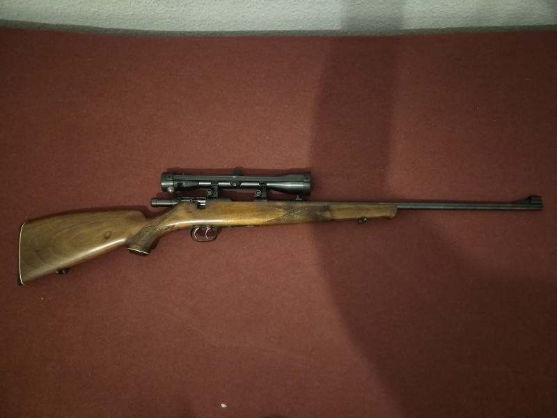 Weihrauch Repetierbüchse .22 Hornet mit Kahles 6x42 – Bild 1