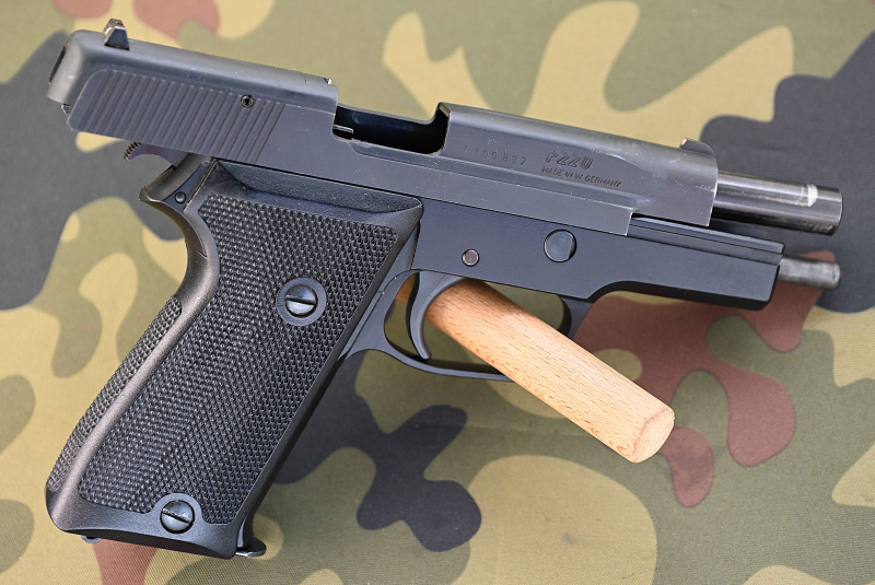 Halbautomatische Pistole P 220 SIG SAUER P220 Kal. 9 mm Luger, Bj. 1981, tiptop! – Bild 3
