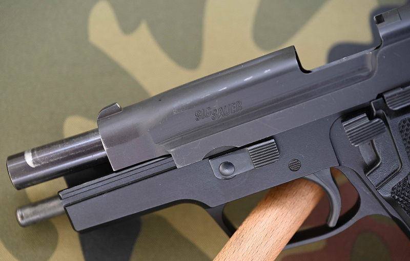 Halbautomatische Pistole P 220 SIG SAUER P220 Kal. 9 mm Luger, Bj. 1981, tiptop! – Bild 6