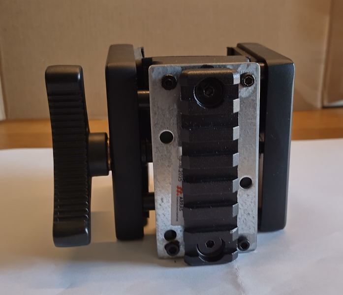Right Stuff Ultralight Universal Halterung mit Arca-Style Profil – Bild 2