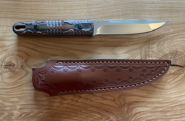 Messer und Armschutz für Bogen 3 D – imaginea 2