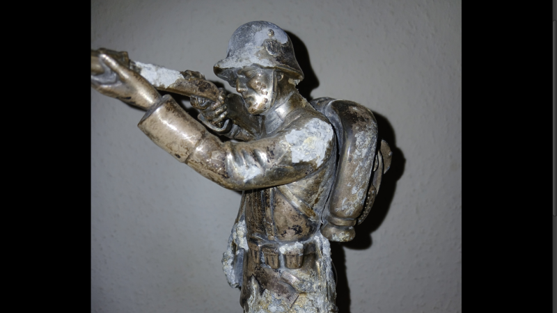 Soldat mit Gewehr – снимка 4