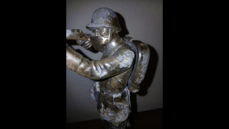 Soldat mit Gewehr – снимка 2
