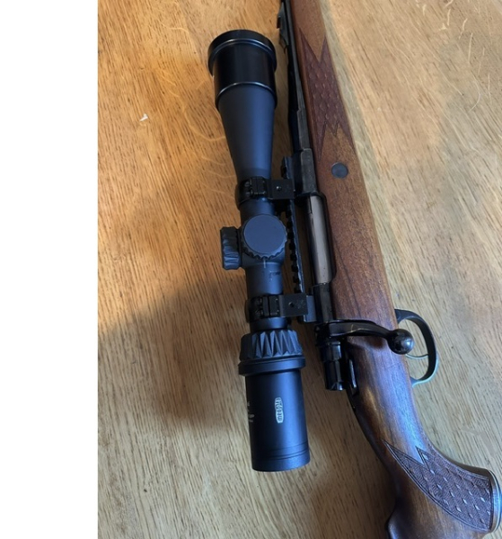Repetierbüchse CZ Zastava Kal. 8x68S + Meopta Optika6 MeoPro 2,5-15x44 + Präzise Jagen Klemmhülse – afbeelding 4