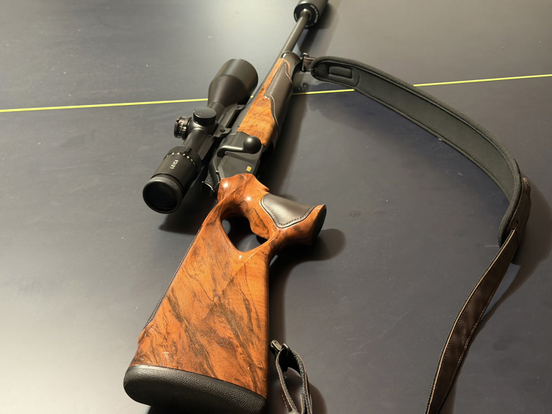 Blaser R8 Success Leder HK4 - 8x57 IS + .223 Rem - Leica Fortis 6 – Bild 2