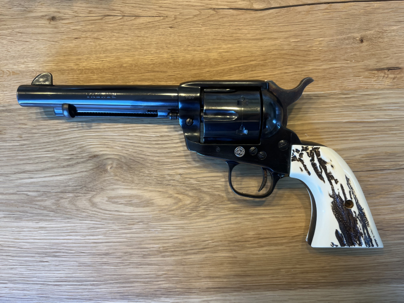 SAA Revolver Taurus Gaucho .45 LC – imagen 2