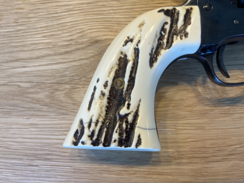 SAA Revolver Taurus Gaucho .45 LC – imagen 6