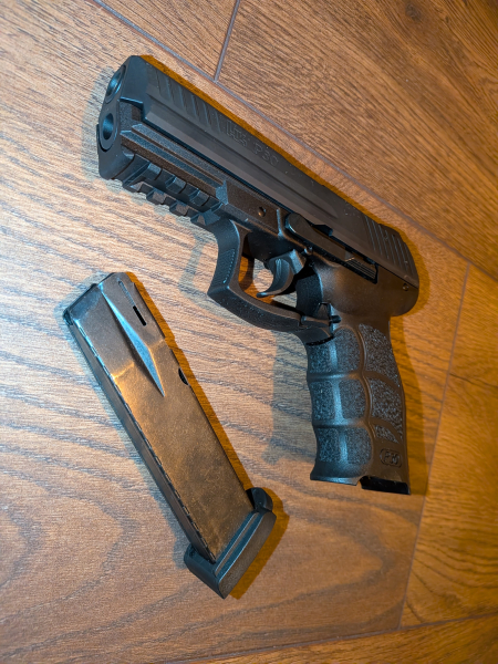 H&K P30 9mm P.A.K. + Zubehör – Bild 3