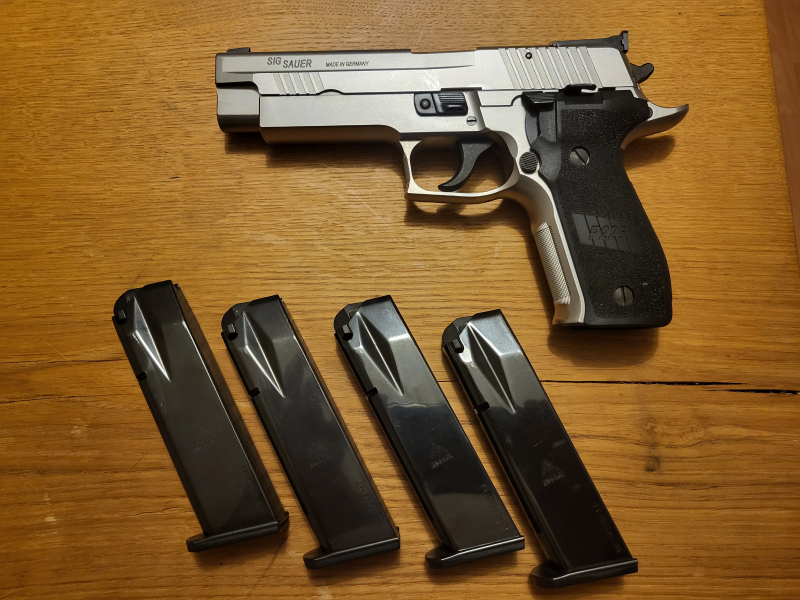 SigSauer P226S – imagen 2