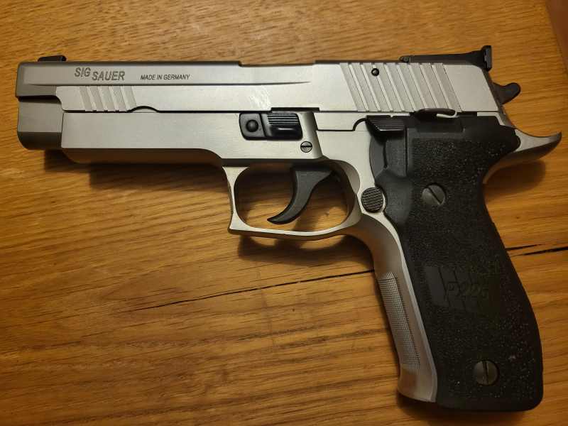 SigSauer P226S – imagen 4