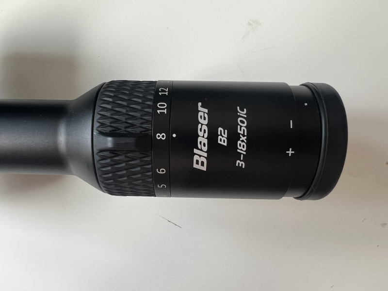Blaser B2 3-18x50 IC QDC inkl. Blaser Sattelmontage und Flip Cover – Bild 2