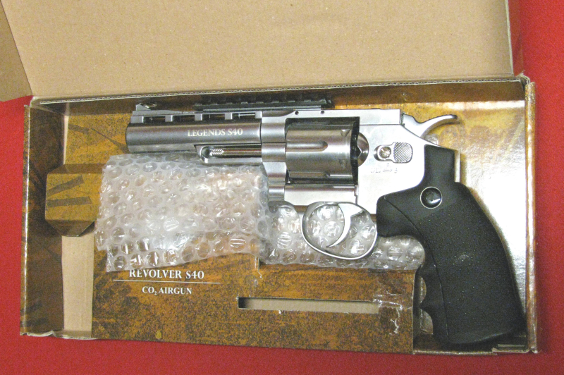 CO2 Revolver aus der LEGENDS - Serie, ein S 40 mit F - Zeichen in CAL. 4,5mm – Bild 4