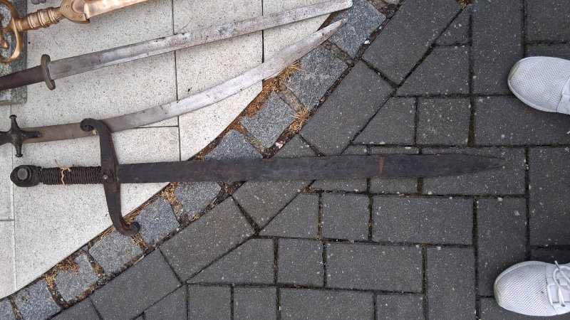 Verschiedene Säbel Schwerter als Deko Schaukampf – afbeelding 3