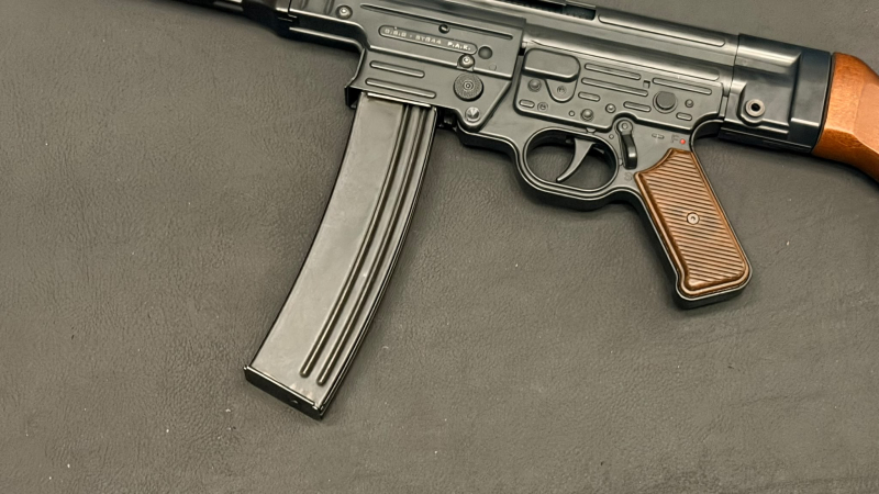 GSG StG44 Echtholz 9mm P.A.K. Gas-/Signalwaffe | 25 Schuss | Lederriemen | Schreckschuss | PTB1085 – Bild 6