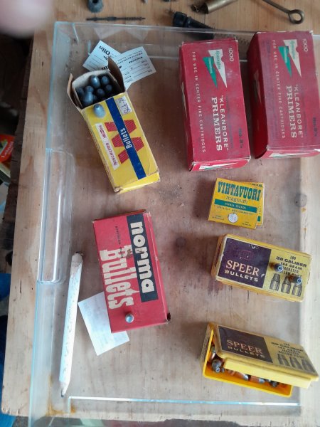 .357 + .45 Geschosse, Zündhütchen – billede 1