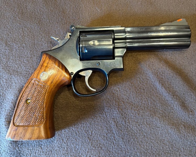 Revolver Smith&Wesson 357Mag. – zdjęcie 2