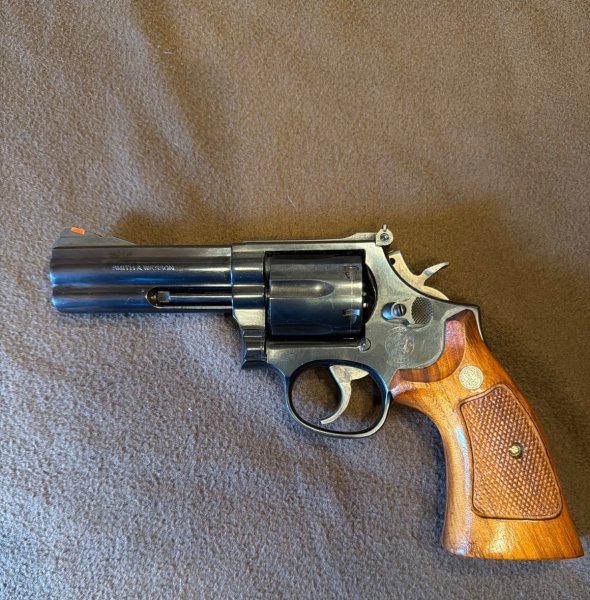 Revolver Smith&Wesson 357Mag. – zdjęcie 1