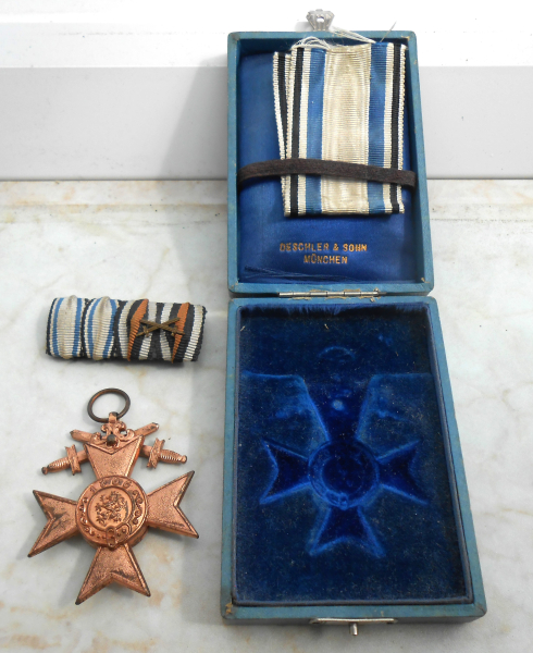 MVK Militärverdienstkreuz 3 Klasse mit Etui und Feldspange – Bild 3