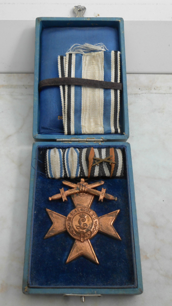 MVK Militärverdienstkreuz 3 Klasse mit Etui und Feldspange – Bild 2