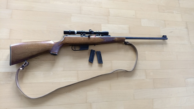 VOERE Jagdgewehr .22 LR mit Optik – stampa 1