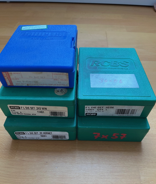 Konvolut Matritzensätze 22 Hornet, 243 Win, 7x57, 308 Win, 30-06, 308, – Bild 1