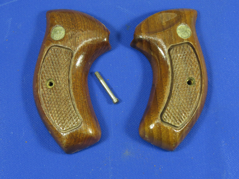 Holzgriffschalen Smith & Wesson Revolver J – Bild 1