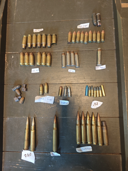 Deko Muntionskonvolut (45 ACP, 9mm, .38, .357, etc.) – Bild 1