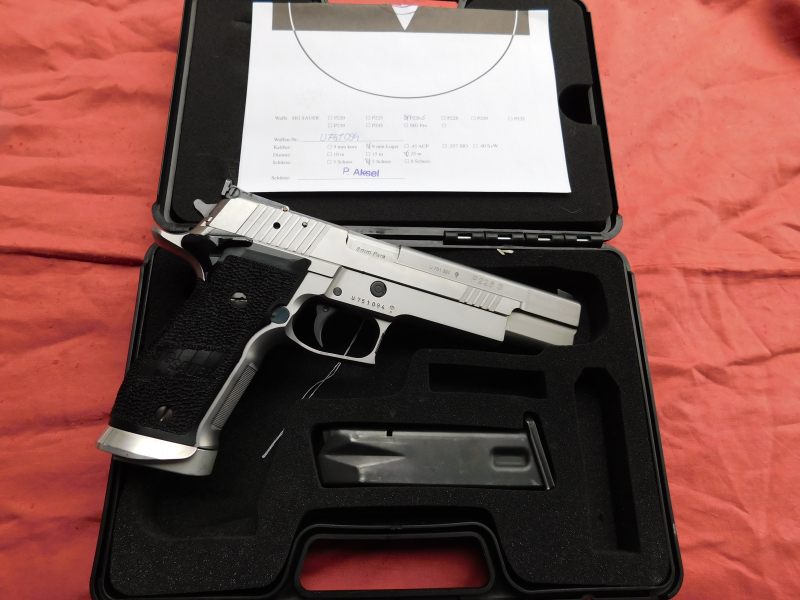 Sig Sauer X-Six, 1. Gen. (Supermatch?) Kal. 9 mm Luger mit Reservemagazin und orig. Koffer – Bild 1
